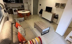 Departamento 2 habitaciones con cochera y cocina